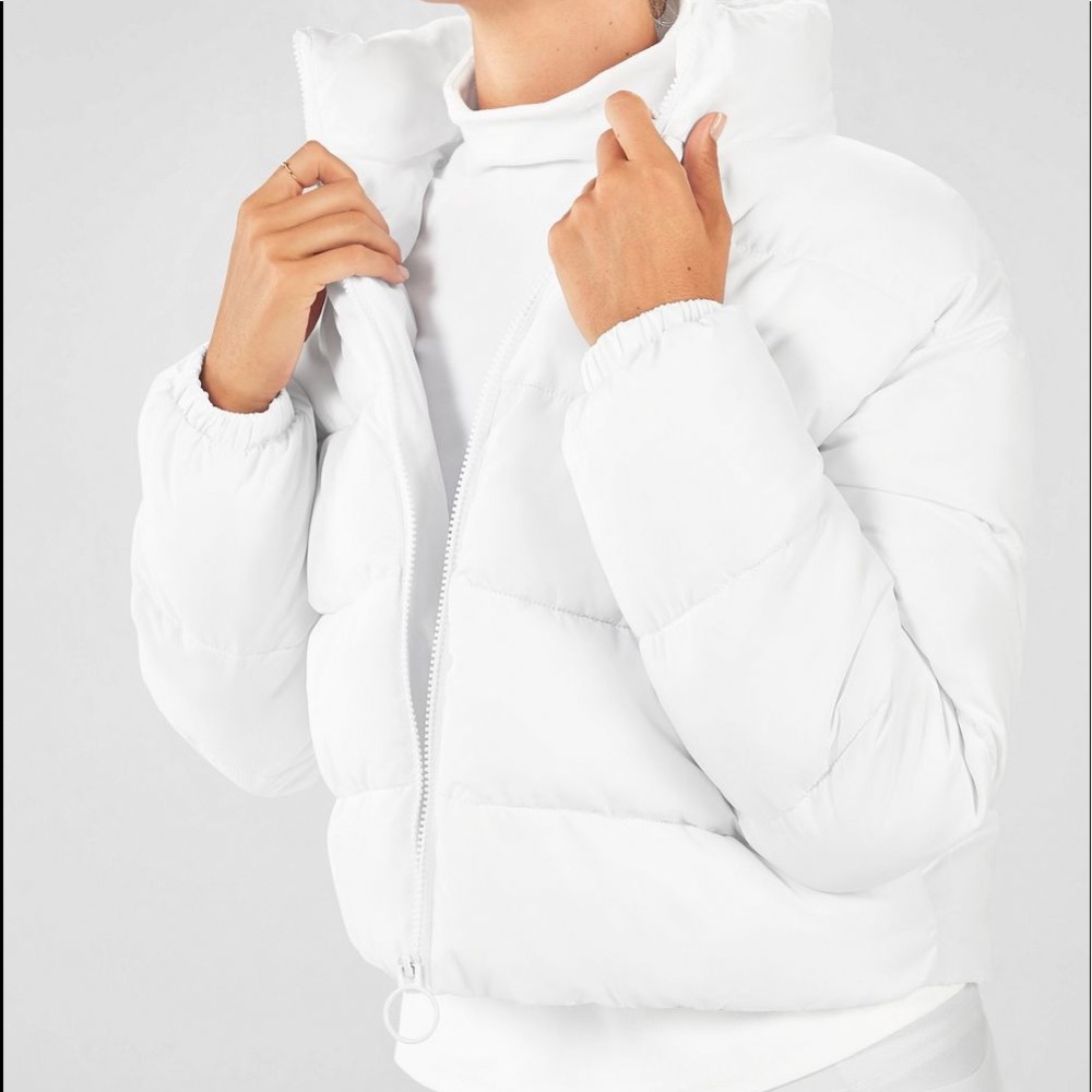 White puffer coat fabletics